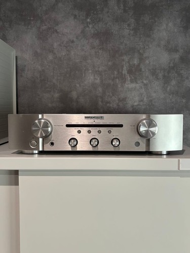 Amplificatore stereo integrato